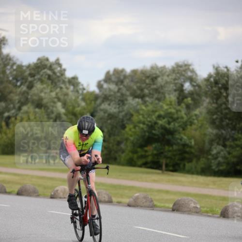 16.06.2024 - 26. Vierlanden-Triathlon Jannik Wohlers http://msf.ph/oto/6279342 16.06.2024 11:20:57 Radfahren 54, 127, 449, 454, 635 meine-sportfotos.de