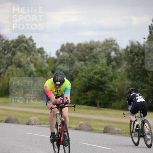 16.06.2024 - 26. Vierlanden-Triathlon Jannik Wohlers http://msf.ph/oto/6279355 16.06.2024 11:20:57 Radfahren 54, 127, 449, 454, 635 meine-sportfotos.de