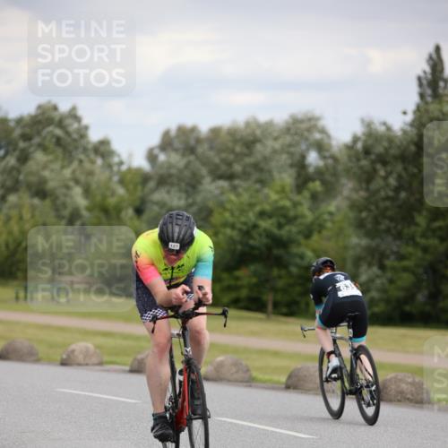 16.06.2024 - 26. Vierlanden-Triathlon Jannik Wohlers http://msf.ph/oto/6279363 16.06.2024 11:20:57 Radfahren 54, 127, 449, 454, 635 meine-sportfotos.de
