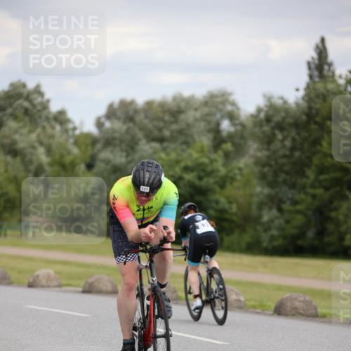 16.06.2024 - 26. Vierlanden-Triathlon Jannik Wohlers http://msf.ph/oto/6279376 16.06.2024 11:20:58 Radfahren 127, 449, 454, 635 meine-sportfotos.de