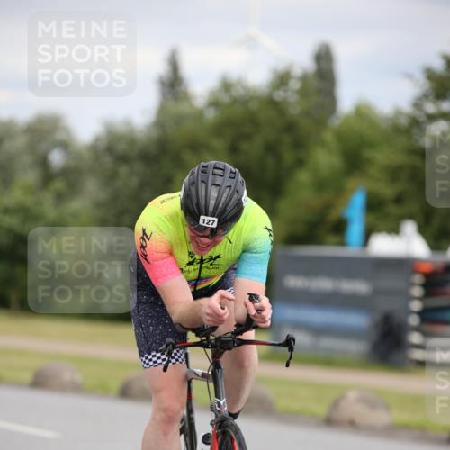 16.06.2024 - 26. Vierlanden-Triathlon Jannik Wohlers http://msf.ph/oto/6279546 16.06.2024 11:20:58 Radfahren 127, 449, 454, 635 meine-sportfotos.de