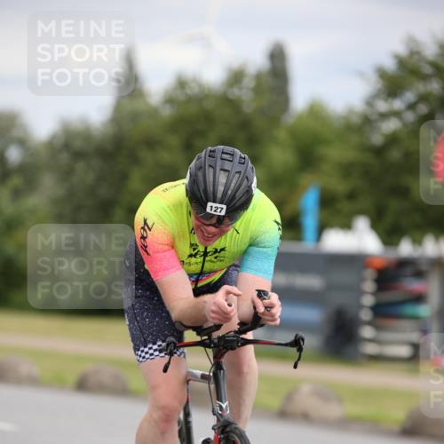 16.06.2024 - 26. Vierlanden-Triathlon Jannik Wohlers http://msf.ph/oto/6279556 16.06.2024 11:20:58 Radfahren 127, 449, 454, 635 meine-sportfotos.de