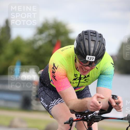 16.06.2024 - 26. Vierlanden-Triathlon Jannik Wohlers http://msf.ph/oto/6279600 16.06.2024 11:20:59 Radfahren 127, 449, 454, 635 meine-sportfotos.de