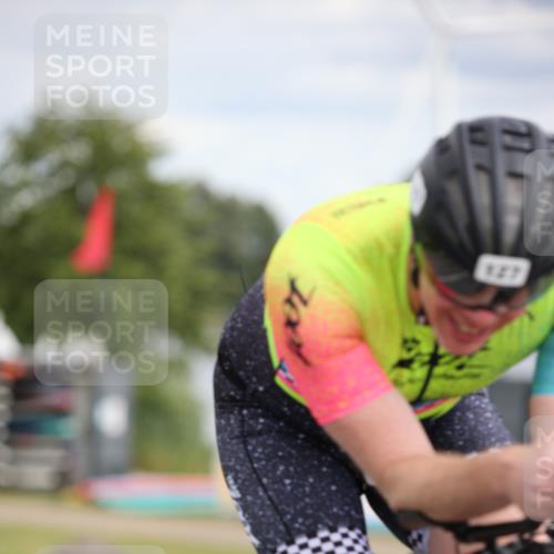 16.06.2024 - 26. Vierlanden-Triathlon Jannik Wohlers http://msf.ph/oto/6279907 16.06.2024 11:20:59 Radfahren 127, 449, 454, 635 meine-sportfotos.de
