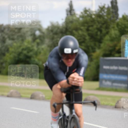 16.06.2024 - 26. Vierlanden-Triathlon Jannik Wohlers http://msf.ph/oto/6280084 16.06.2024 11:21:09 Radfahren 31, 84, 377, 399 meine-sportfotos.de
