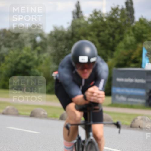 16.06.2024 - 26. Vierlanden-Triathlon Jannik Wohlers http://msf.ph/oto/6280088 16.06.2024 11:21:09 Radfahren 31, 84, 377, 399 meine-sportfotos.de