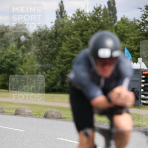 16.06.2024 - 26. Vierlanden-Triathlon Jannik Wohlers http://msf.ph/oto/6280101 16.06.2024 11:21:09 Radfahren 31, 84, 377, 399 meine-sportfotos.de