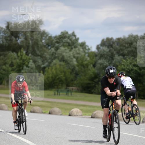 16.06.2024 - 26. Vierlanden-Triathlon Jannik Wohlers http://msf.ph/oto/6280370 16.06.2024 11:21:15 Radfahren 31, 65, 84, 119, 151, 183, 473 meine-sportfotos.de