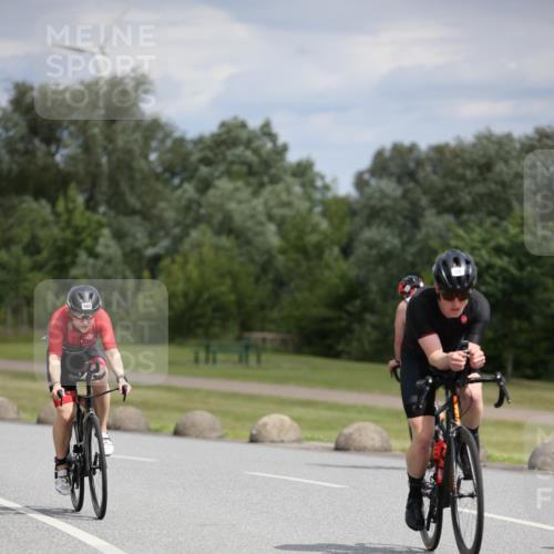 16.06.2024 - 26. Vierlanden-Triathlon Jannik Wohlers http://msf.ph/oto/6280390 16.06.2024 11:21:15 Radfahren 31, 65, 84, 119, 151, 183, 473 meine-sportfotos.de