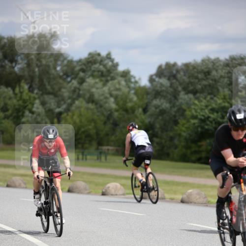 16.06.2024 - 26. Vierlanden-Triathlon Jannik Wohlers http://msf.ph/oto/6280436 16.06.2024 11:21:15 Radfahren 31, 65, 84, 119, 151, 183, 473 meine-sportfotos.de