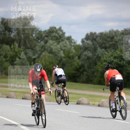 16.06.2024 - 26. Vierlanden-Triathlon Jannik Wohlers http://msf.ph/oto/6280467 16.06.2024 11:21:15 Radfahren 31, 65, 84, 119, 151, 183, 473 meine-sportfotos.de