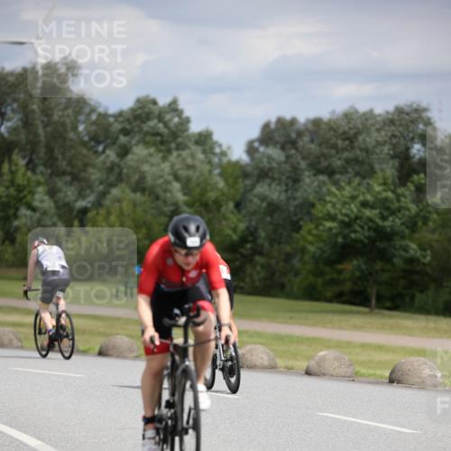 16.06.2024 - 26. Vierlanden-Triathlon Jannik Wohlers http://msf.ph/oto/6280484 16.06.2024 11:21:16 Radfahren 31, 65, 83, 84, 119, 151, 171, 183, 473 meine-sportfotos.de