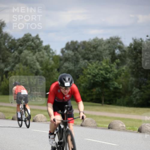 16.06.2024 - 26. Vierlanden-Triathlon Jannik Wohlers http://msf.ph/oto/6280550 16.06.2024 11:21:16 Radfahren 31, 65, 83, 84, 119, 151, 171, 183, 473 meine-sportfotos.de