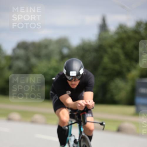 16.06.2024 - 26. Vierlanden-Triathlon Jannik Wohlers http://msf.ph/oto/6280645 16.06.2024 11:21:20 Radfahren 65, 79, 83, 119, 151, 171, 183, 473, 1278 meine-sportfotos.de