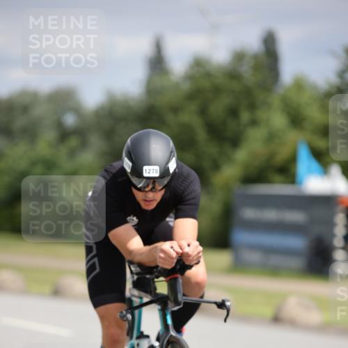 16.06.2024 - 26. Vierlanden-Triathlon Jannik Wohlers http://msf.ph/oto/6280656 16.06.2024 11:21:20 Radfahren 65, 79, 83, 119, 151, 171, 183, 473, 1278 meine-sportfotos.de