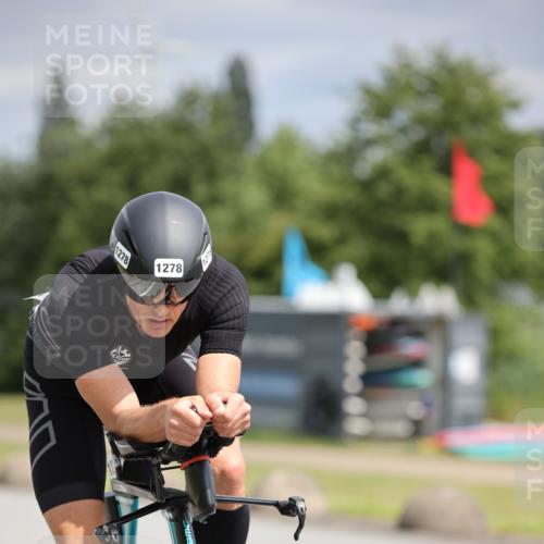 16.06.2024 - 26. Vierlanden-Triathlon Jannik Wohlers http://msf.ph/oto/6280706 16.06.2024 11:21:20 Radfahren 65, 79, 83, 119, 151, 171, 183, 473, 1278 meine-sportfotos.de