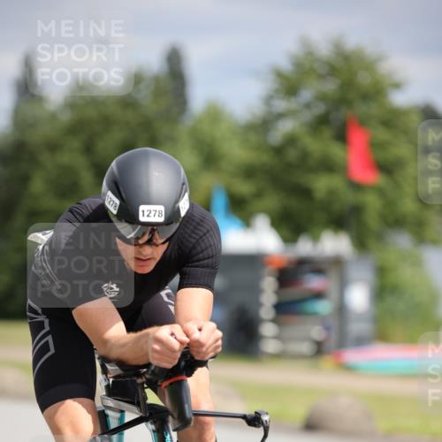 16.06.2024 - 26. Vierlanden-Triathlon Jannik Wohlers http://msf.ph/oto/6280710 16.06.2024 11:21:20 Radfahren 65, 79, 83, 119, 151, 171, 183, 473, 1278 meine-sportfotos.de