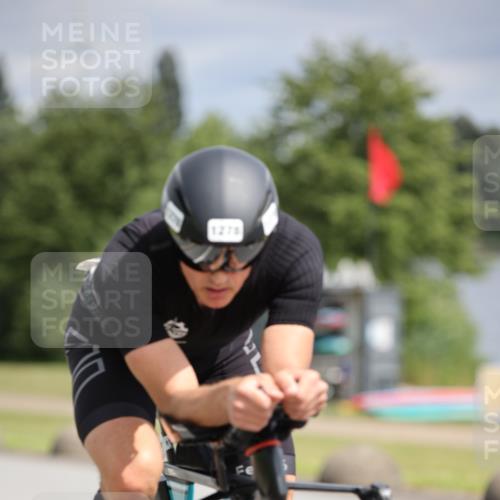 16.06.2024 - 26. Vierlanden-Triathlon Jannik Wohlers http://msf.ph/oto/6280719 16.06.2024 11:21:20 Radfahren 65, 79, 83, 119, 151, 171, 183, 473, 1278 meine-sportfotos.de