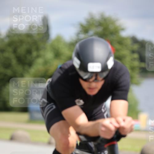 16.06.2024 - 26. Vierlanden-Triathlon Jannik Wohlers http://msf.ph/oto/6280727 16.06.2024 11:21:20 Radfahren 65, 79, 83, 119, 151, 171, 183, 473, 1278 meine-sportfotos.de