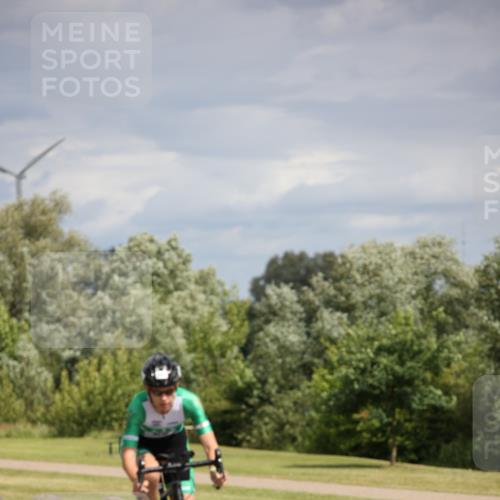 16.06.2024 - 26. Vierlanden-Triathlon Jannik Wohlers http://msf.ph/oto/6280803 16.06.2024 11:21:50 Radfahren 27, 47, 106, 207 meine-sportfotos.de