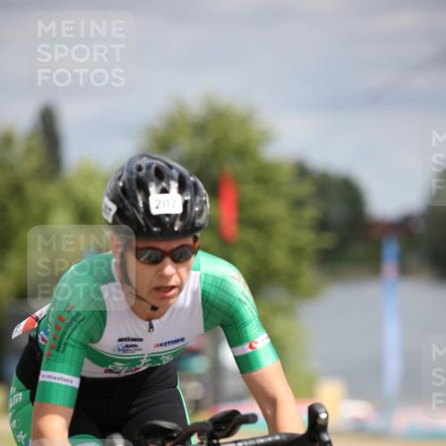 16.06.2024 - 26. Vierlanden-Triathlon Jannik Wohlers http://msf.ph/oto/6281360 16.06.2024 11:21:51 Radfahren 27, 47, 98, 106, 207, 398 meine-sportfotos.de