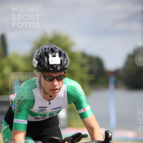 16.06.2024 - 26. Vierlanden-Triathlon Jannik Wohlers http://msf.ph/oto/6281372 16.06.2024 11:21:51 Radfahren 27, 47, 98, 106, 207, 398 meine-sportfotos.de