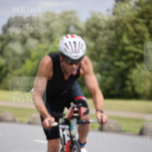 16.06.2024 - 26. Vierlanden-Triathlon Jannik Wohlers http://msf.ph/oto/6281455 16.06.2024 11:22:04 Radfahren 30, 94, 108, 360, 403, 1279 meine-sportfotos.de