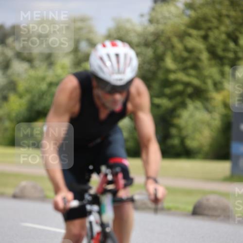 16.06.2024 - 26. Vierlanden-Triathlon Jannik Wohlers http://msf.ph/oto/6281462 16.06.2024 11:22:04 Radfahren 30, 94, 108, 360, 403, 1279 meine-sportfotos.de