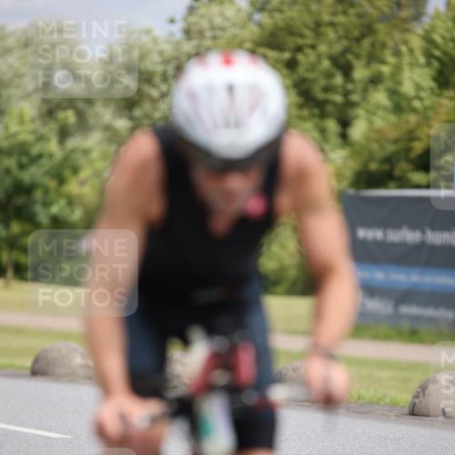 16.06.2024 - 26. Vierlanden-Triathlon Jannik Wohlers http://msf.ph/oto/6281481 16.06.2024 11:22:04 Radfahren 30, 94, 108, 360, 403, 1279 meine-sportfotos.de