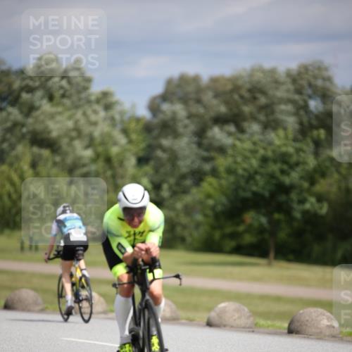 16.06.2024 - 26. Vierlanden-Triathlon Jannik Wohlers http://msf.ph/oto/6282470 16.06.2024 11:23:56 Radfahren 54, 82, 135, 581, 627 meine-sportfotos.de