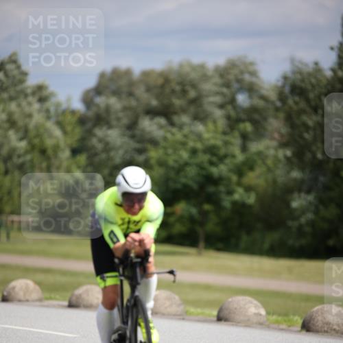 16.06.2024 - 26. Vierlanden-Triathlon Jannik Wohlers http://msf.ph/oto/6282488 16.06.2024 11:23:56 Radfahren 54, 82, 135, 581, 627 meine-sportfotos.de
