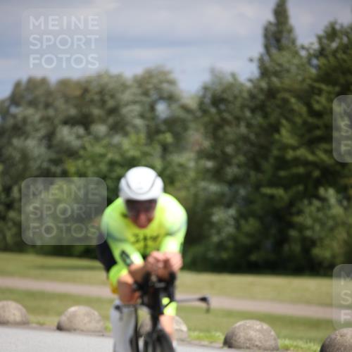 16.06.2024 - 26. Vierlanden-Triathlon Jannik Wohlers http://msf.ph/oto/6282508 16.06.2024 11:23:56 Radfahren 54, 82, 135, 581, 627 meine-sportfotos.de