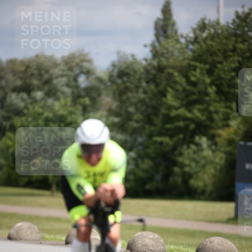 16.06.2024 - 26. Vierlanden-Triathlon Jannik Wohlers http://msf.ph/oto/6282517 16.06.2024 11:23:56 Radfahren 54, 82, 135, 581, 627 meine-sportfotos.de