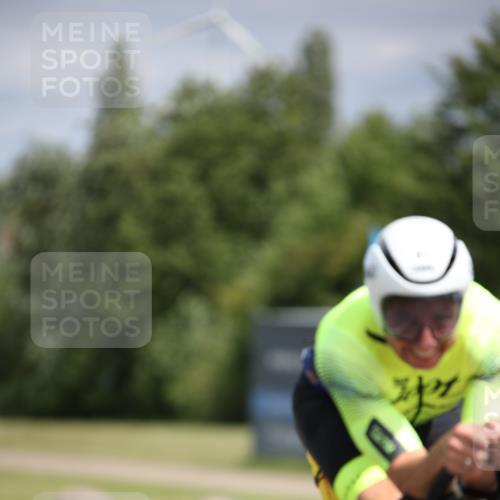 16.06.2024 - 26. Vierlanden-Triathlon Jannik Wohlers http://msf.ph/oto/6282615 16.06.2024 11:23:57 Radfahren 54, 82, 135, 581, 627 meine-sportfotos.de