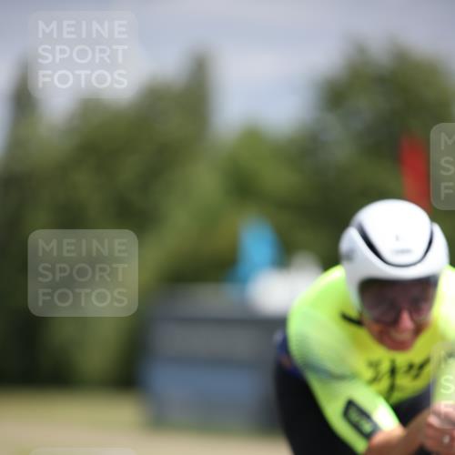 16.06.2024 - 26. Vierlanden-Triathlon Jannik Wohlers http://msf.ph/oto/6282625 16.06.2024 11:23:57 Radfahren 54, 82, 135, 581, 627 meine-sportfotos.de