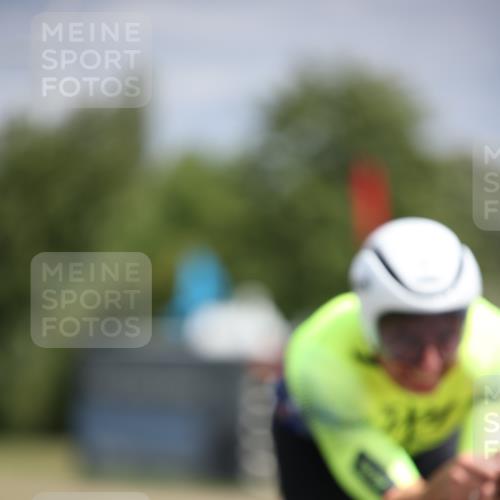 16.06.2024 - 26. Vierlanden-Triathlon Jannik Wohlers http://msf.ph/oto/6282629 16.06.2024 11:23:57 Radfahren 54, 82, 135, 581, 627 meine-sportfotos.de