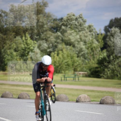 16.06.2024 - 26. Vierlanden-Triathlon Jannik Wohlers http://msf.ph/oto/6282730 16.06.2024 11:24:24 Radfahren 26, 30, 65, 79, 127, 171, 209, 210, 541 meine-sportfotos.de