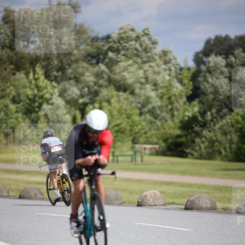 16.06.2024 - 26. Vierlanden-Triathlon Jannik Wohlers http://msf.ph/oto/6282749 16.06.2024 11:24:24 Radfahren 26, 30, 65, 79, 127, 171, 209, 210, 541 meine-sportfotos.de