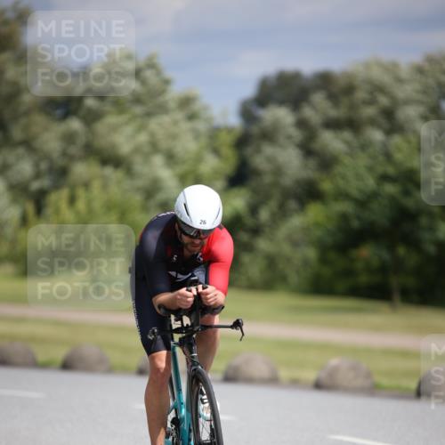 16.06.2024 - 26. Vierlanden-Triathlon Jannik Wohlers http://msf.ph/oto/6282843 16.06.2024 11:24:25 Radfahren 26, 30, 32, 65, 79, 127, 171, 209, 210, 621 meine-sportfotos.de