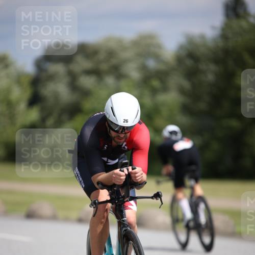 16.06.2024 - 26. Vierlanden-Triathlon Jannik Wohlers http://msf.ph/oto/6282947 16.06.2024 11:24:25 Radfahren 26, 30, 32, 65, 79, 127, 171, 209, 210, 621 meine-sportfotos.de