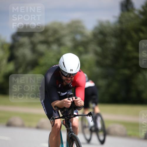 16.06.2024 - 26. Vierlanden-Triathlon Jannik Wohlers http://msf.ph/oto/6282950 16.06.2024 11:24:25 Radfahren 26, 30, 32, 65, 79, 127, 171, 209, 210, 621 meine-sportfotos.de