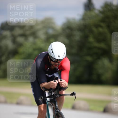 16.06.2024 - 26. Vierlanden-Triathlon Jannik Wohlers http://msf.ph/oto/6283079 16.06.2024 11:24:25 Radfahren 26, 30, 32, 65, 79, 127, 171, 209, 210, 621 meine-sportfotos.de