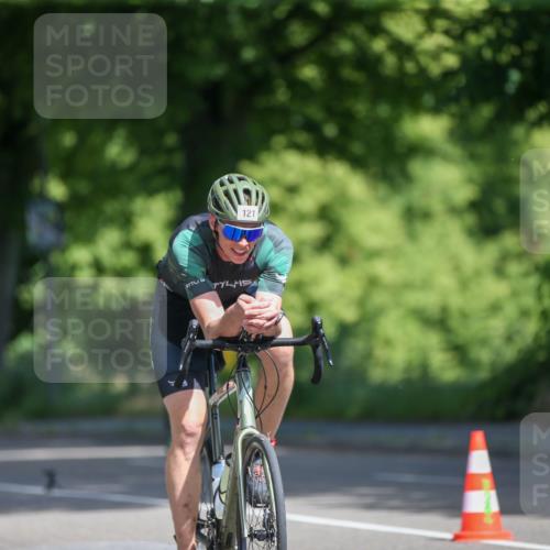 16.06.2024 - 7 Türme Triathlon Fuchs,  Jonas http://msf.ph/oto/6283149 16.06.2024 10:56:58 Radfahren 121 meine-sportfotos.de