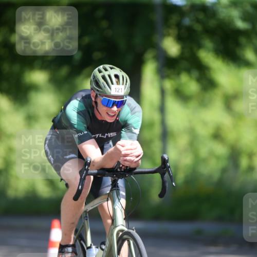 16.06.2024 - 7 Türme Triathlon Fuchs,  Jonas http://msf.ph/oto/6283153 16.06.2024 10:56:58 Radfahren 121 meine-sportfotos.de