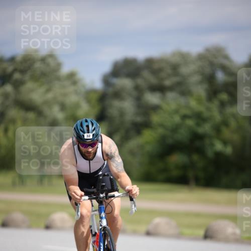16.06.2024 - 26. Vierlanden-Triathlon Jannik Wohlers http://msf.ph/oto/6283228 16.06.2024 11:24:27 Radfahren 26, 30, 32, 79, 127, 209, 210, 621, 1278 meine-sportfotos.de