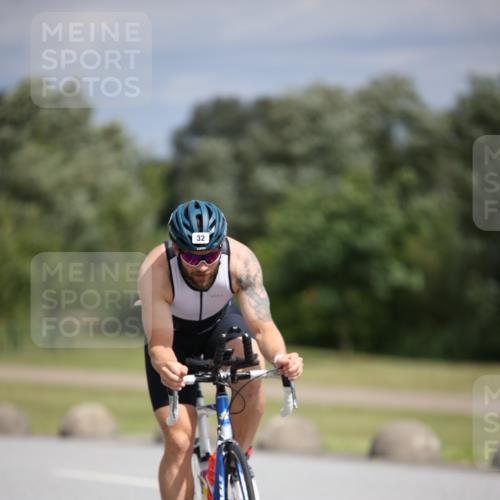 16.06.2024 - 26. Vierlanden-Triathlon Jannik Wohlers http://msf.ph/oto/6283247 16.06.2024 11:24:27 Radfahren 26, 30, 32, 79, 127, 209, 210, 621, 1278 meine-sportfotos.de