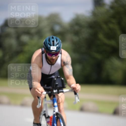 16.06.2024 - 26. Vierlanden-Triathlon Jannik Wohlers http://msf.ph/oto/6283320 16.06.2024 11:24:27 Radfahren 26, 30, 32, 79, 127, 209, 210, 621, 1278 meine-sportfotos.de