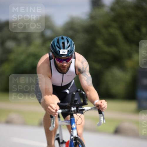 16.06.2024 - 26. Vierlanden-Triathlon Jannik Wohlers http://msf.ph/oto/6283349 16.06.2024 11:24:27 Radfahren 26, 30, 32, 79, 127, 209, 210, 621, 1278 meine-sportfotos.de
