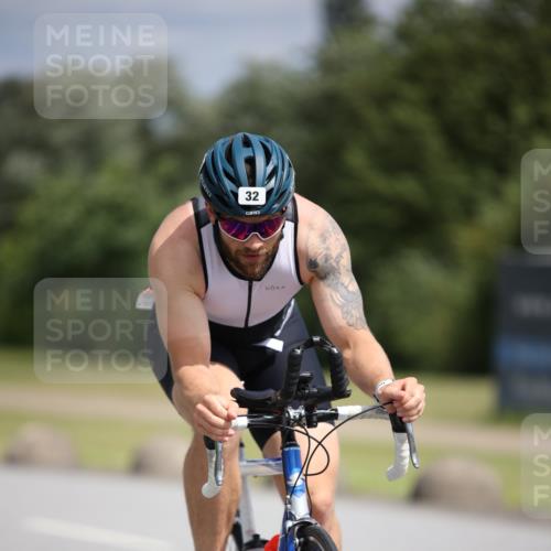16.06.2024 - 26. Vierlanden-Triathlon Jannik Wohlers http://msf.ph/oto/6283352 16.06.2024 11:24:27 Radfahren 26, 30, 32, 79, 127, 209, 210, 621, 1278 meine-sportfotos.de