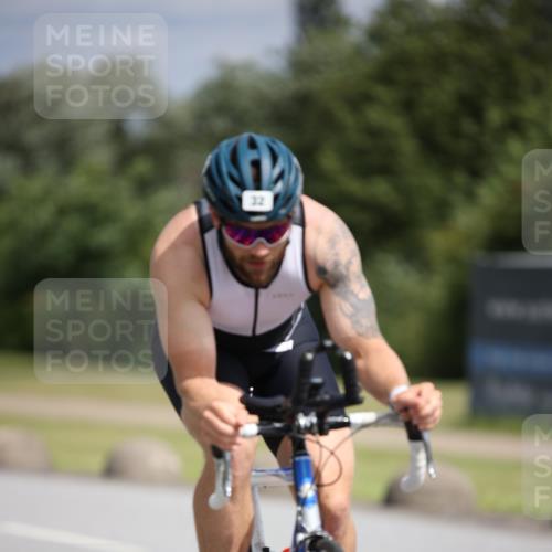 16.06.2024 - 26. Vierlanden-Triathlon Jannik Wohlers http://msf.ph/oto/6283355 16.06.2024 11:24:27 Radfahren 26, 30, 32, 79, 127, 209, 210, 621, 1278 meine-sportfotos.de